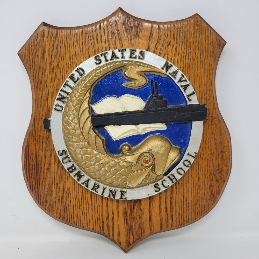 Vintage United States Naval Submarine School Wood Shield Wall Plaque US Navy‎